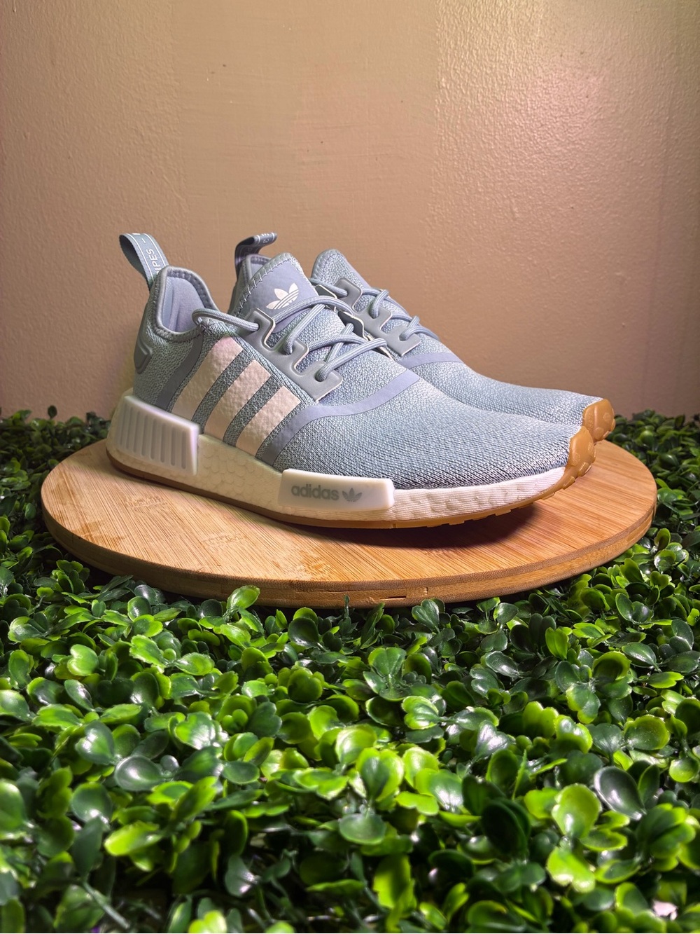 🔥 ADIDAS NMD_R1 MAGIC GREY ATHLETIC RUNNING SHOES MENS SIZE 8 GY6059